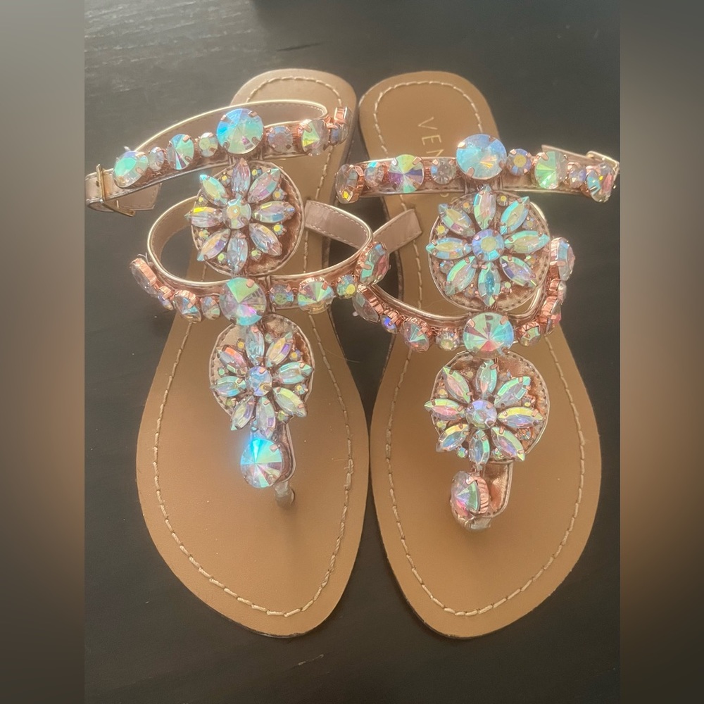 Venus sandals
